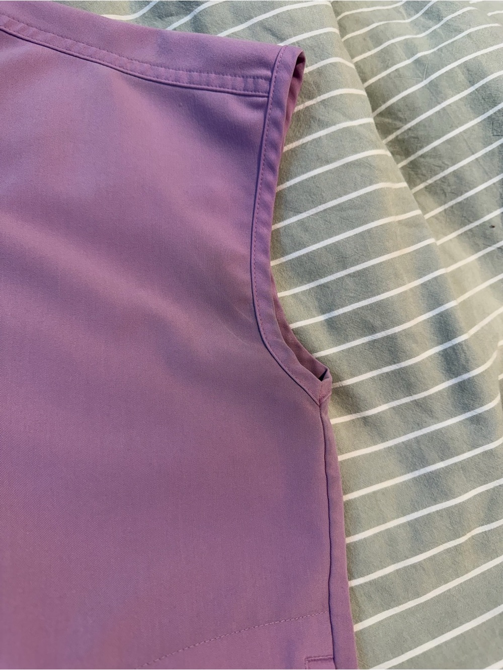 Figs light purple scrub set - Picture 10 of 11